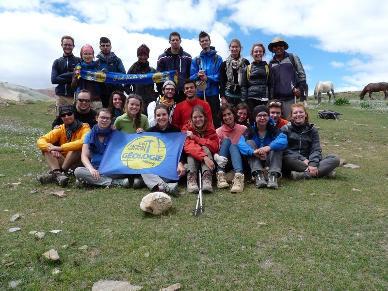 Des missions d’électrification  réalisées au Ladakh en 2017 avec l’appui de 40 jeunes