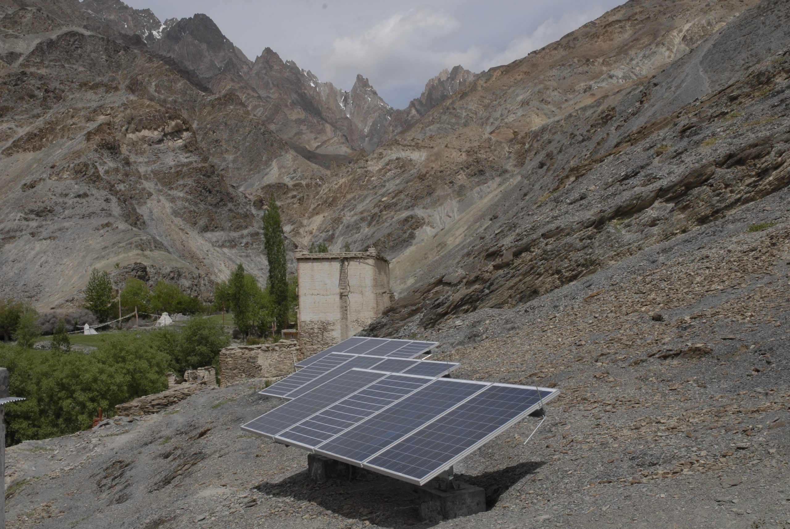 Des chantiers d’électrification dans 3 villages du Zanskar en 2016